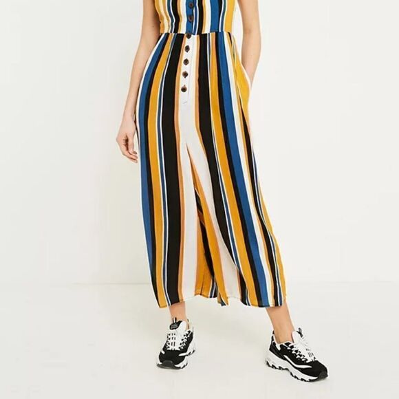 Urban Outfitters Tootsie Button-Down Cropped Jumpsuit Size Small - Picture 3 of 14